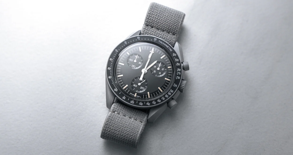 20mm Lug Width Elastic Strap - Graphite - Image 2