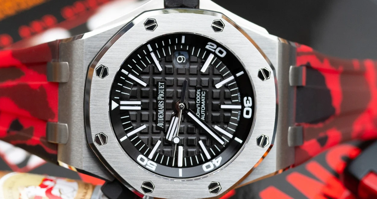 Rubber Strap for Audemars Piguet Diver - Red Camo - Image 2